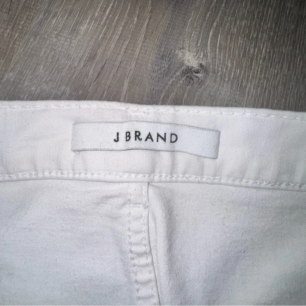 J Brand Lela pencil skirt in destructive white denim distressed 32